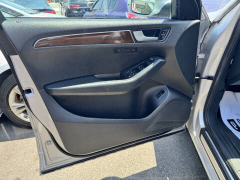 2011 Audi Q5 2.0T quattro Premium Plus