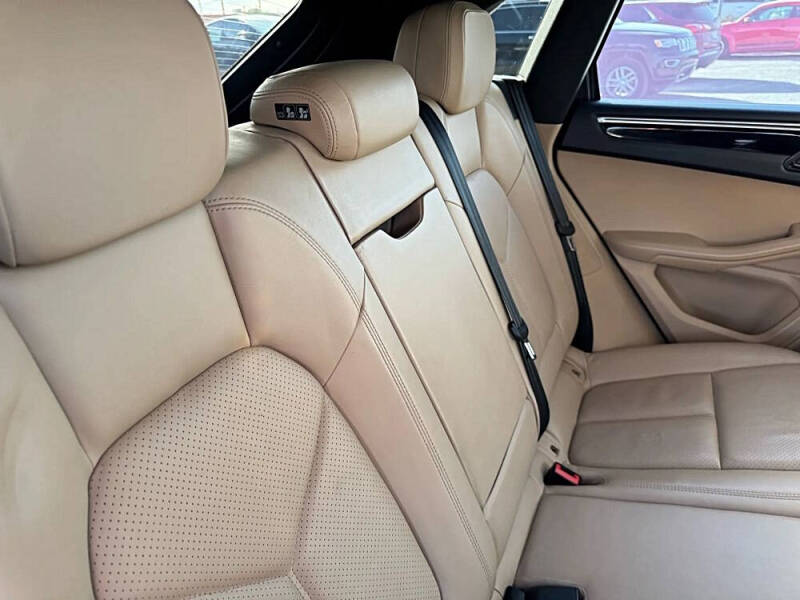 2020 Porsche Macan S