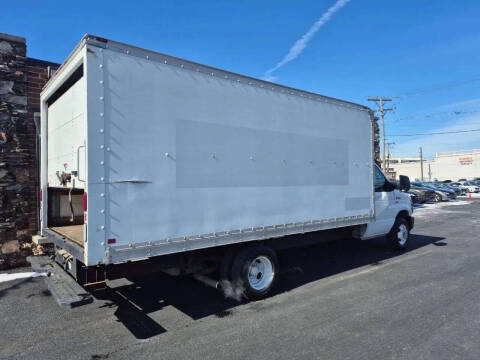 2014 Ford E-Series E-350 SD