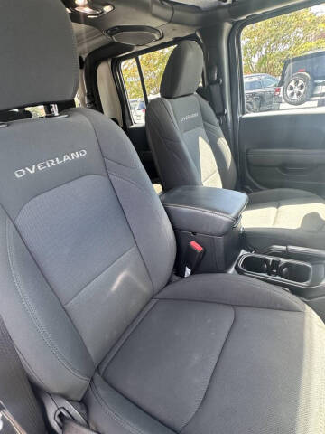 2021 Jeep Gladiator Overland