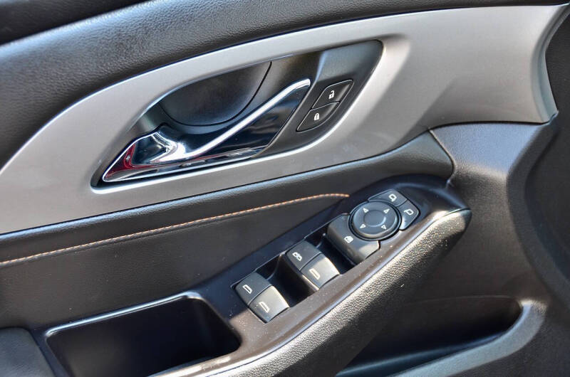 2018 Chevrolet Traverse LT Cloth