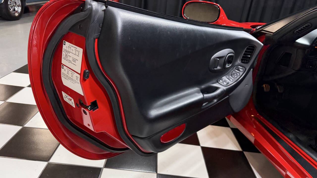2003 Chevrolet Corvette 215