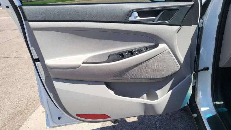 2021 Hyundai Tucson SE