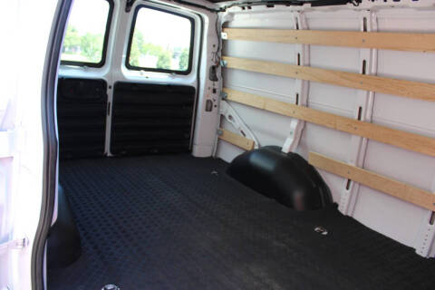 2024 Chevrolet Express 2500