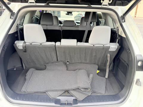 2021 Toyota Highlander LE