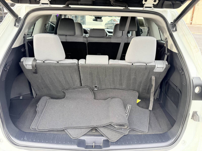 2021 Toyota Highlander LE