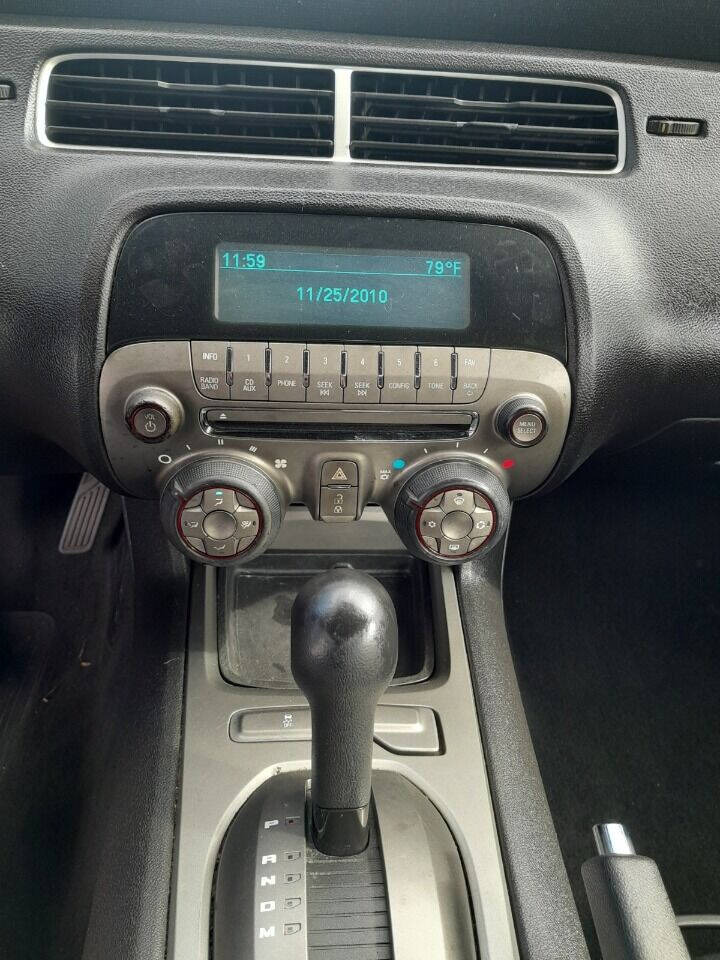 2011 Chevrolet Camaro  - $8,950