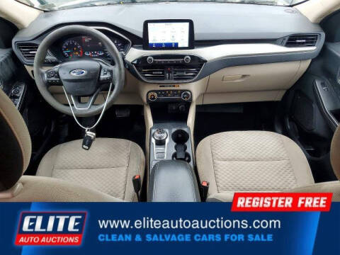 2020 Ford Escape SE
