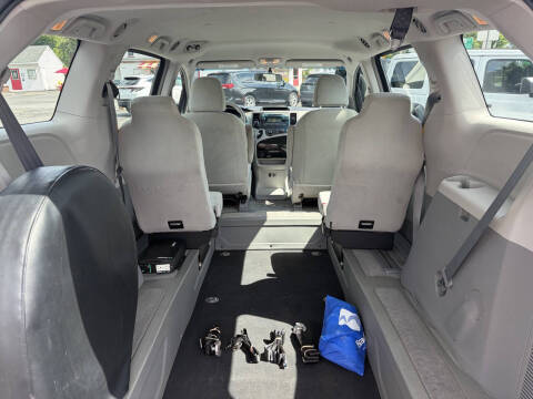 2014 Toyota Sienna L 7-Passenger