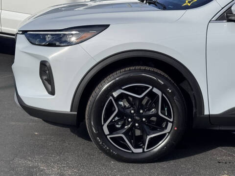 2026 Ford Escape Platinum