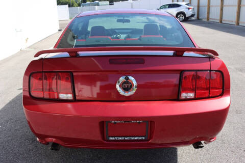 2005 Ford Mustang GT Premium