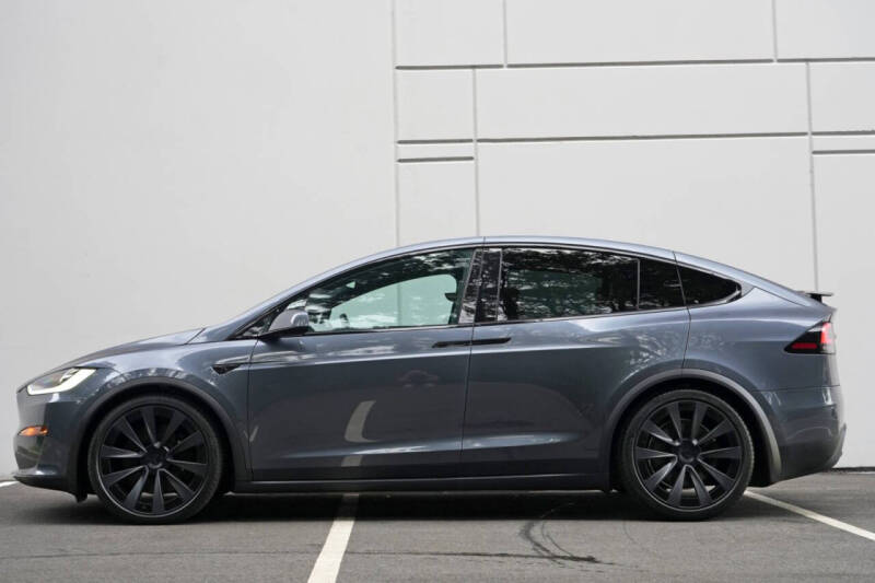 2023 Tesla Model X Standard Range