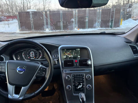 2016 Volvo XC60 T5 Premier
