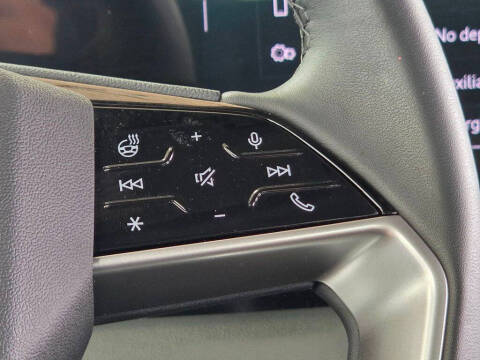 2025 Audi Q6 e-tron quattro Premium
