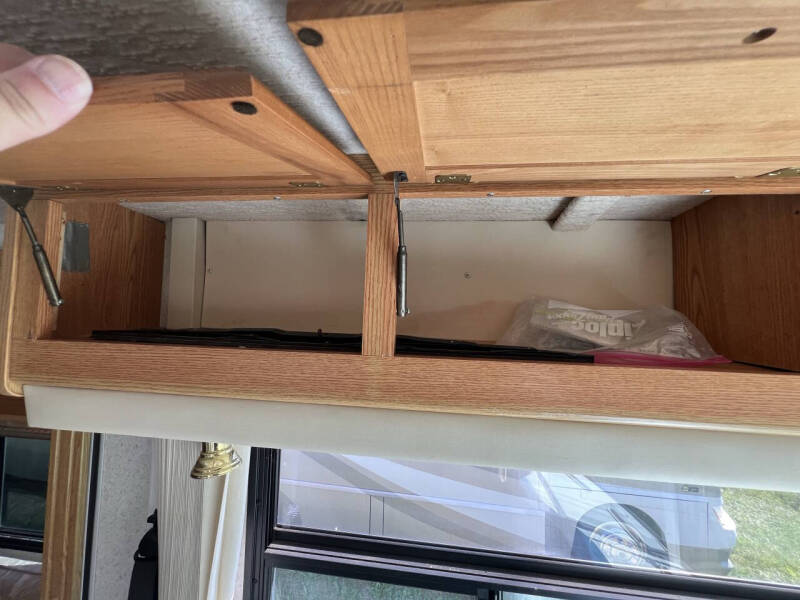 2001 Winnebago Journey 36L