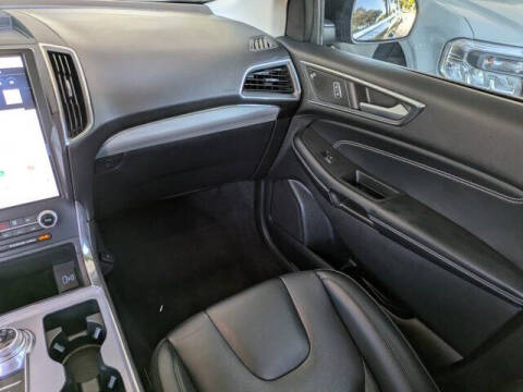 2021 Ford Edge Titanium