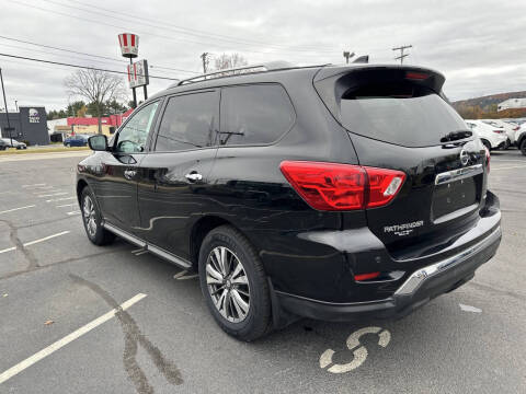 2020 Nissan Pathfinder S