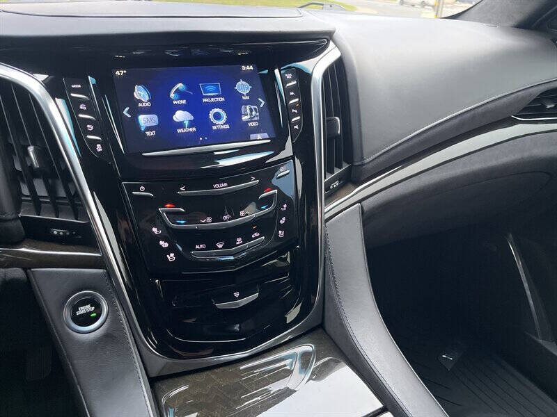 2017 Cadillac Escalade Platinum