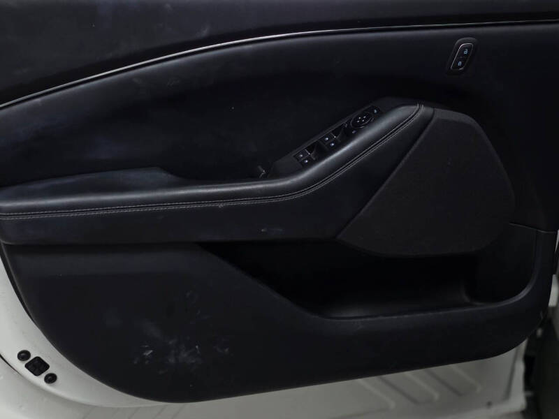 2022 Ford Mustang Mach-E Select