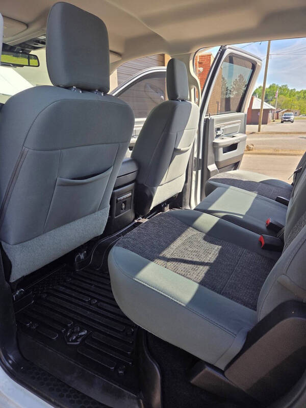 2016 RAM 1500 SLT