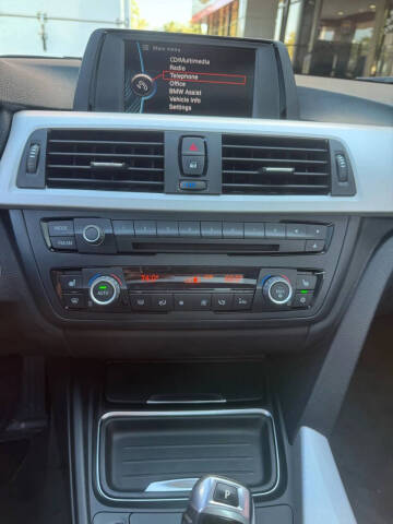 2012 BMW 3 Series 328i