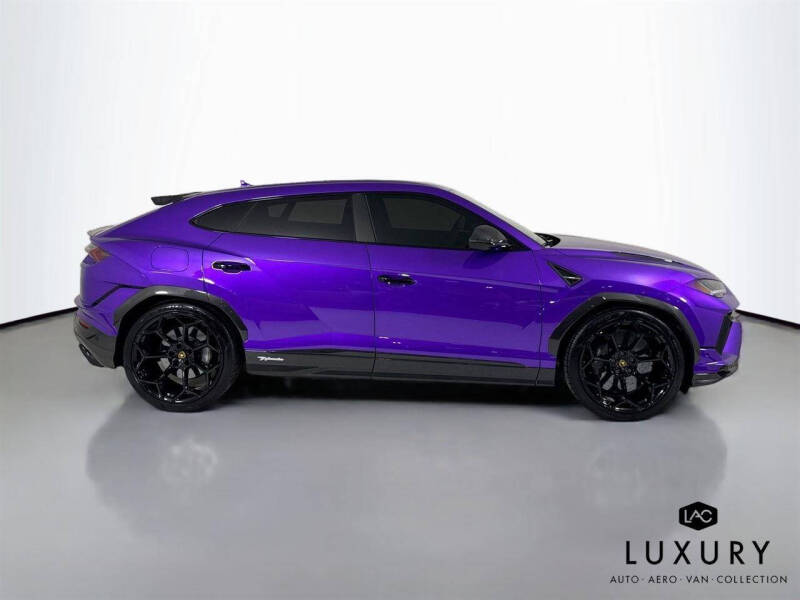 2024 Lamborghini Urus Performante