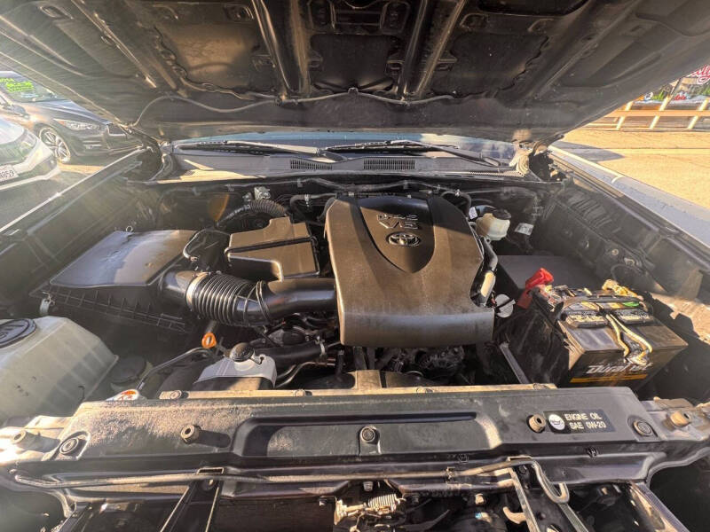 2018 Toyota Tacoma SR5 V6