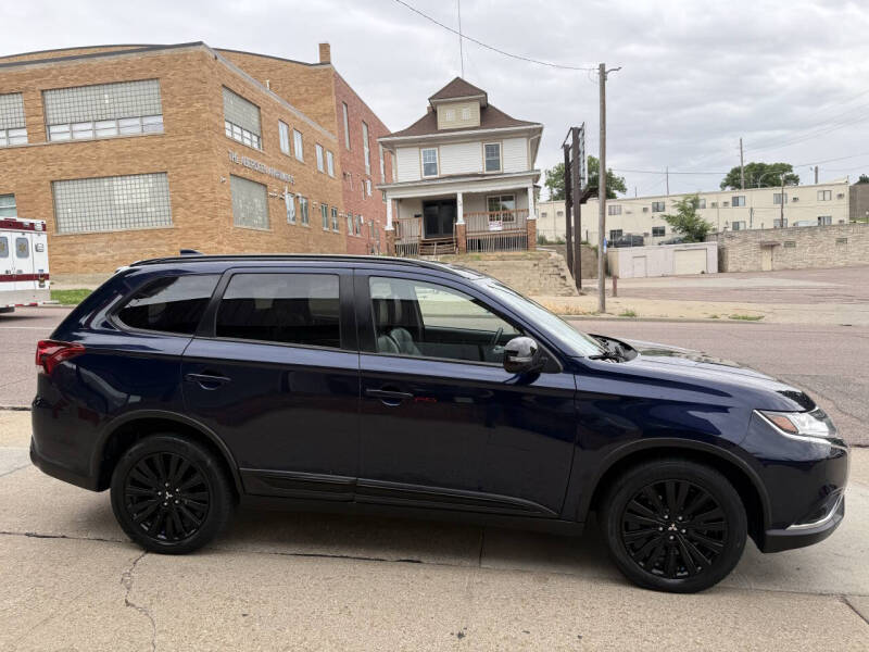 2020 Mitsubishi Outlander ES