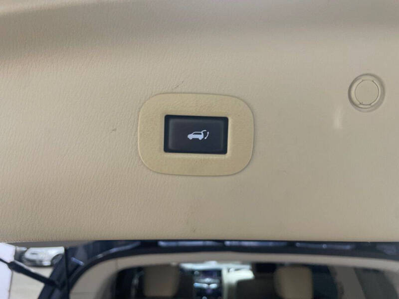 2017 Infiniti QX80