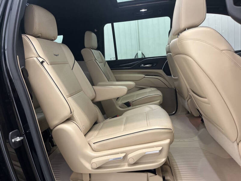 2022 Cadillac Escalade ESV Premium Luxury