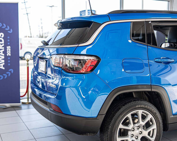 2022 Jeep Compass Latitude Lux