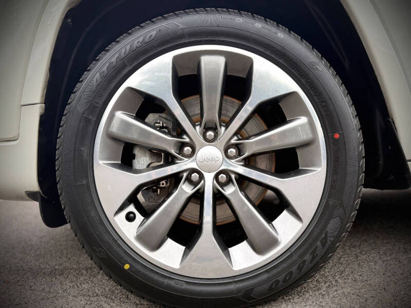 2019 Jeep Cherokee Overland