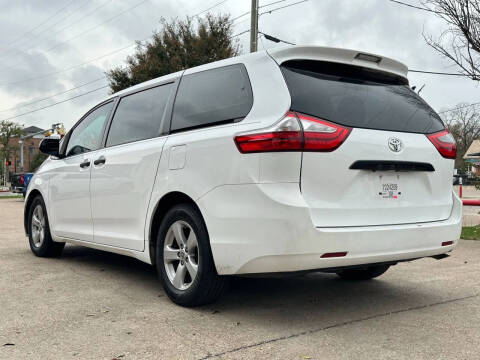 2015 Toyota Sienna L 7-Passenger