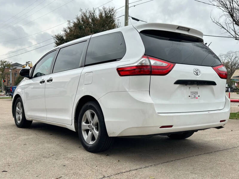 2015 Toyota Sienna L 7-Passenger
