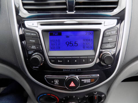 2014 Hyundai Accent SE