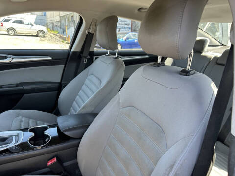 2014 Ford Fusion S