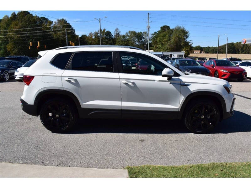 2023 Volkswagen Taos SE