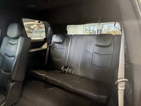 2019 Cadillac Escalade Platinum