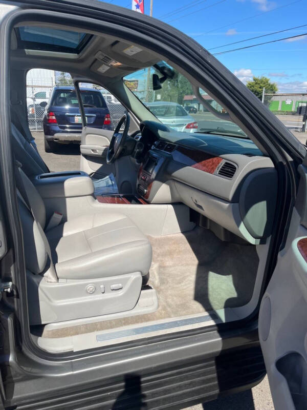 2008 Chevrolet Suburban LTZ