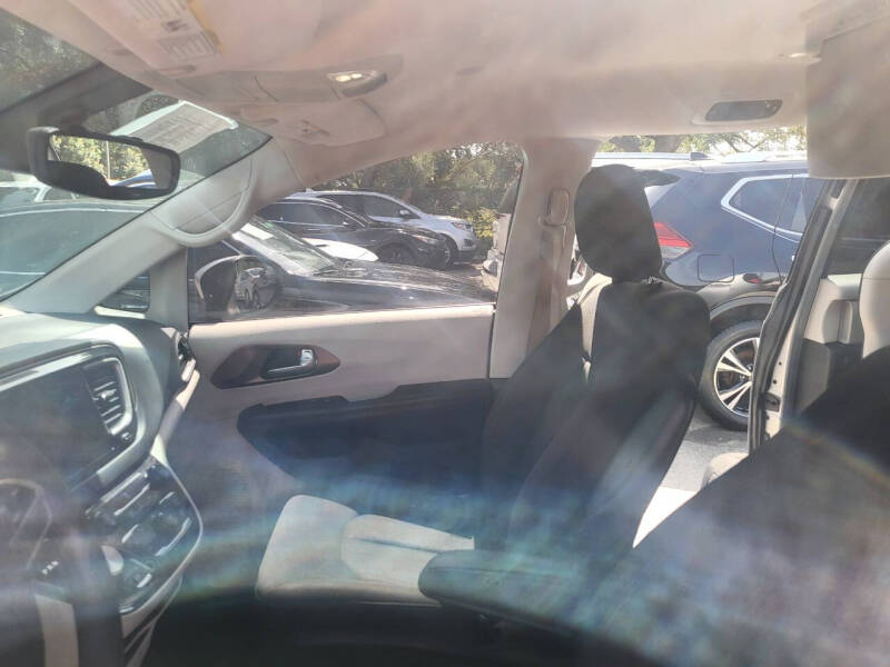 2017 Chrysler Pacifica Touring