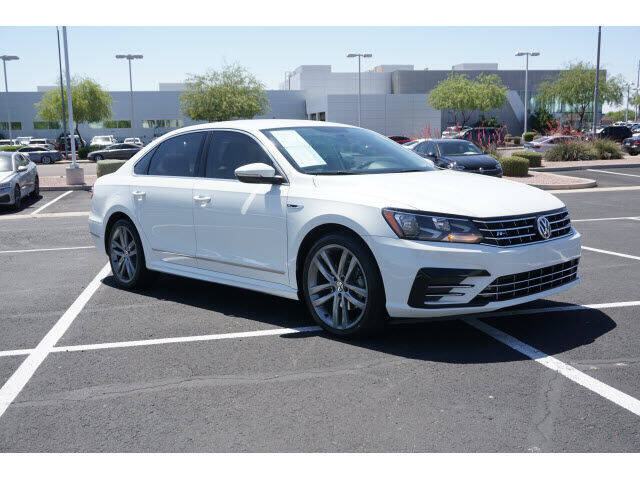 2017 Volkswagen Passat for sale at CarFinancer.com in Peoria AZ
