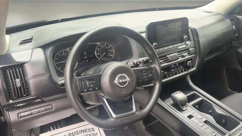 2023 Nissan Pathfinder S