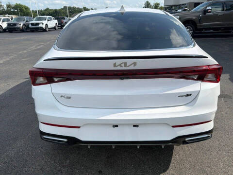 2022 Kia K5