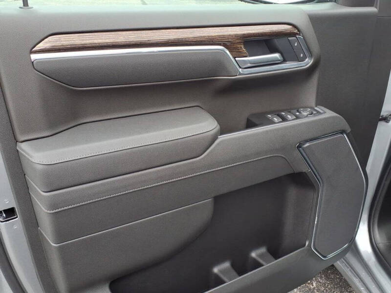 2026 GMC Sierra 1500 Elevation Standard