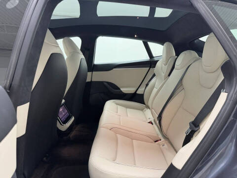 2021 Tesla Model S Plaid