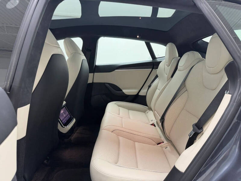 2021 Tesla Model S Plaid