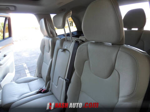 2016 Volvo XC90 T6 Momentum