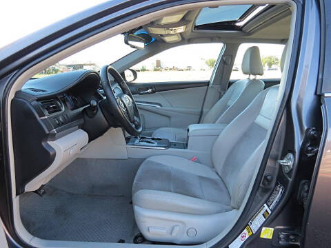 2014 Toyota Camry Hybrid XLE