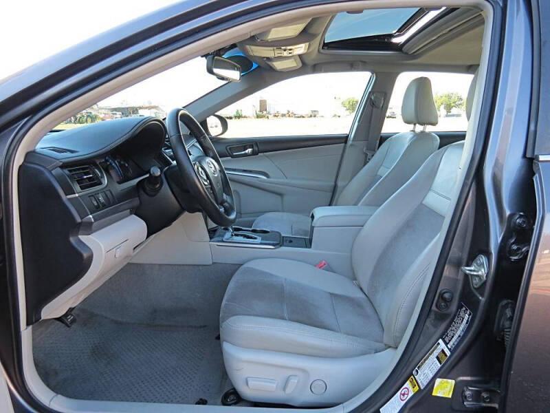 2014 Toyota Camry Hybrid XLE