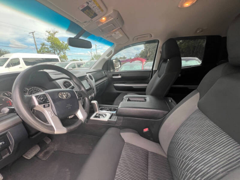 2017 Toyota Tundra SR5